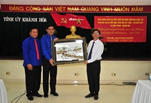 Lãnh đạo tỉnh Khánh Hòa tiếp đoàn đại biểu thiếu nhi Lào