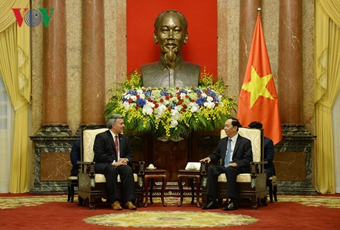 Chủ tịch nước tiếp Thượng Nghị sĩ Hoa Kỳ