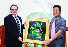 Bí thư Tỉnh ủy Khánh Hòa tiếp Đại sứ Belarus