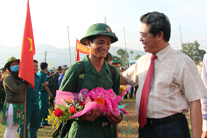 Hôm nay (5-3): 1.851 thanh niên Khánh Hòa lên đường nhập ngũ