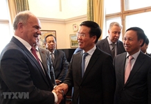 Trưởng Ban Tuyên giáo Trung ương làm việc với lãnh đạo các chính đảng Nga