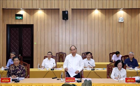 Bộ Chính trị làm việc với 11 đảng bộ trực thuộc Trung ương về chuẩn bị đại hội nhiệm kỳ 2020-2025