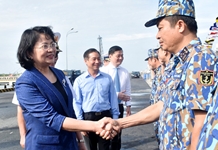 Phấn đấu xây dựng Hải quân nhân dân Việt Nam cách mạng, chính quy, tinh nhuệ, hiện đại