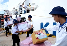 Xuân ấm Trường Sa