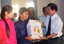 Liên Đoàn lao động tỉnh Khánh Hòa tổ chức Tết xum vầy cho đoàn viên và người lao động