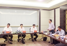 Phó Thủ tướng Vũ Đức Đam làm việc tại Khánh Hòa: Tháo gỡ nhiều vướng mắc về y tế, giáo dục