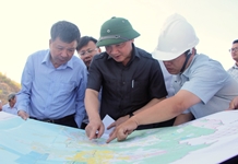 Ưu tiên nước sinh hoạt cho người dân