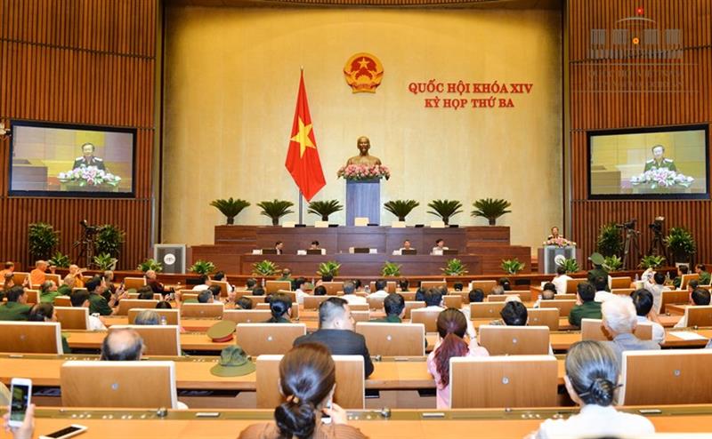 Phó Chủ tịch Quốc hội Đỗ Bá Tỵ gặp mặt Đoàn đại biểu tham dự Chương trình “Tổ quốc nhìn từ biển”
