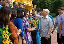 Tổng Bí thư, Chủ tịch nước gặp mặt Đoàn đại biểu Chủ tịch công đoàn cơ sở tiêu biểu