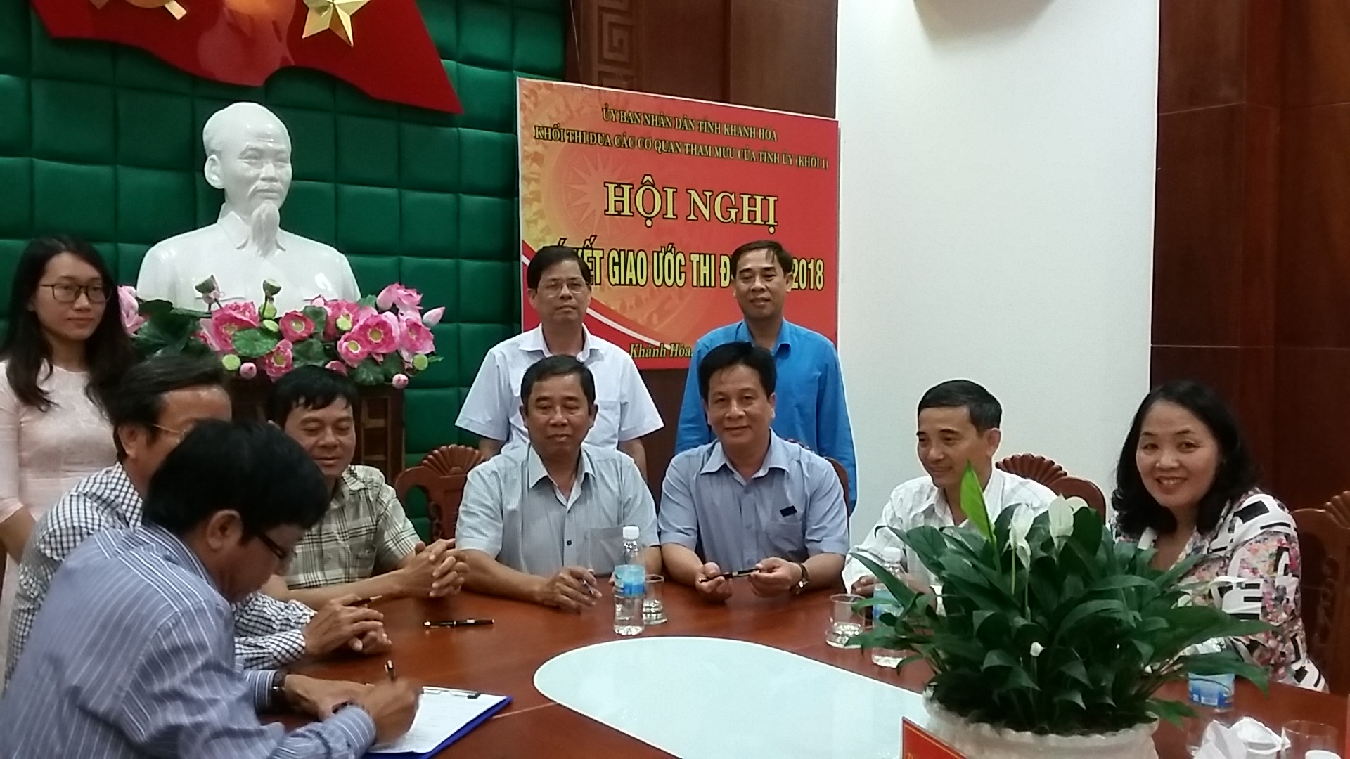 Khối thi đua các cơ quan tham mưu của Tỉnh ủy (Khối 1):  Ký kết giao ước thi đua năm 2018