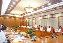 Làm việc với nhóm công tác của Bộ chính trị về chuẩn bị nội dung, nhân sự cho Đại hội Đảng bộ tỉnh lần thứ XVIII