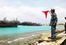 Nỗ lực giúp ngư dân tránh bão