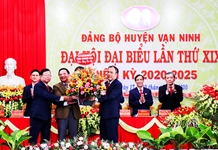 Đại hội Đảng bộ huyện Vạn Ninh lần thứ XIX