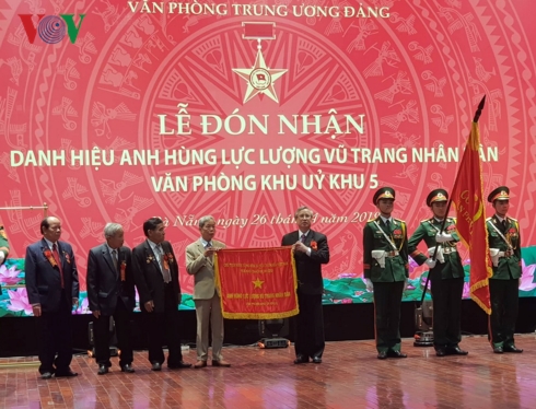 Lễ đón nhận Danh hiệu Anh hùng LLVTND Văn phòng Khu ủy Khu 5