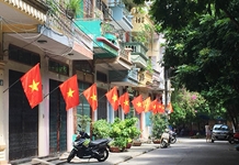 Thông báo về việc treo cờ Tổ quốc và nghỉ lễ