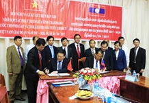 Thăm, chúc Tết tỉnh Champasak (Lào) và Stung Treng (Campuchia)