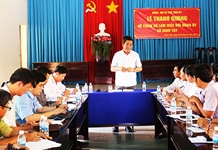 Ông Lê Thanh Quang làm việc tại xã Ninh Tây