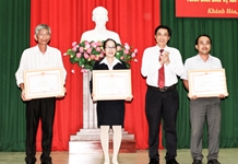 35 tập thể, 14 cá nhân được khen thưởng