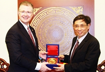 Chủ tịch UBND tỉnh Khánh Hòa tiếp Đại sứ Hoa Kỳ