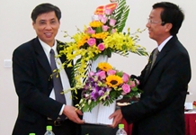 Chủ tịch tỉnh gặp mặt đầu năm một số đơn vị và dự lễ phát động Tết trồng cây