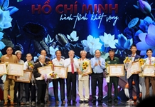 Làm cho tư tưởng, đạo đức, phong cách Hồ Chí Minh thật sự trở thành nền tảng tinh thần vững chắc