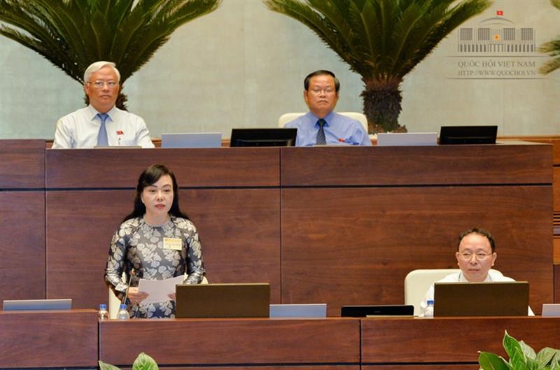 Bộ trưởng Bộ Y tế trả lời chất vấn về vấn đề giá thuốc và quản lý nhà nước về giá thuốc