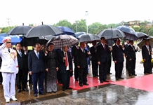 Lãnh đạo Đảng, Nhà nước dâng hương tưởng niệm các Anh hùng liệt sĩ