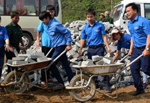 Dân chủ gắn chặt với kỷ cương phép nước vì sự ổn định, phát triển của đất nước