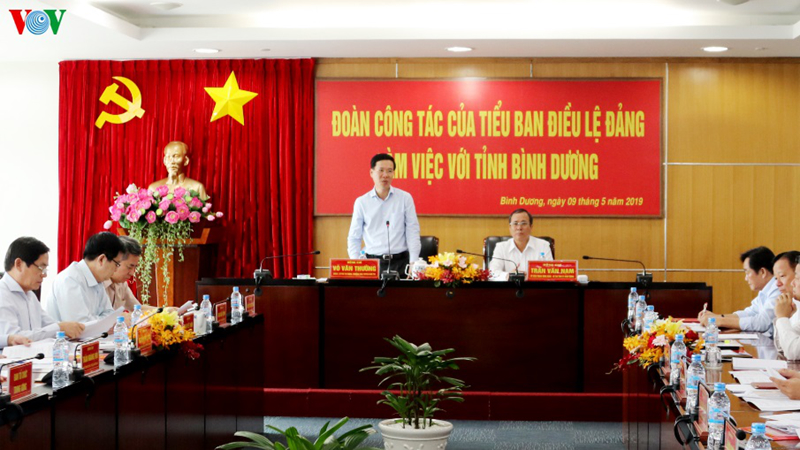 Đoàn công tác của Tiểu ban Điều lệ Đảng làm việc tại tỉnh Bình Dương
