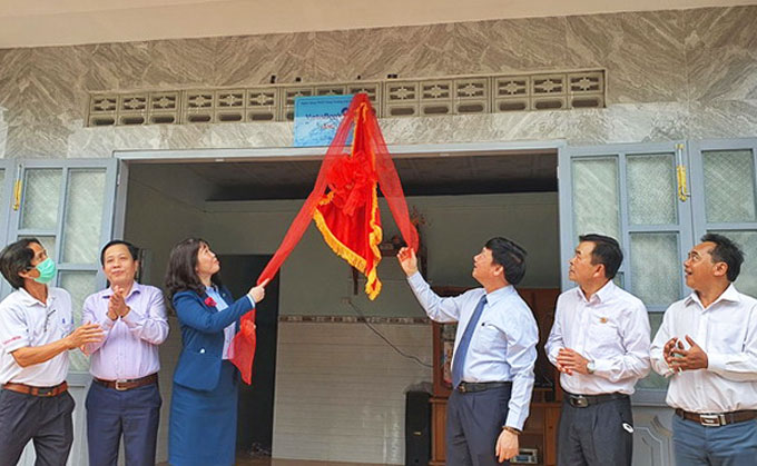Bàn giao 68 căn nhà cho người nghèo