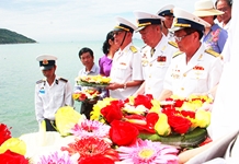 Thắp lên ngọn lửa bất khuất, nghĩa tình