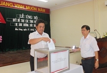 Quyên góp ủng hộ các tỉnh miền Trung bị ảnh hưởng do bão lụt