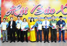 Khen thưởng 10 tác phẩm xuất sắc