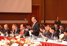 Thủ tướng Nguyễn Xuân Phúc và Thủ tướng Shinzo Abe đồng chủ trì tọa đàm doanh nghiệp Việt Nam - Nhật Bản