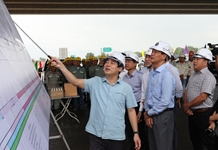 Đẩy nhanh tiến độ 2 công trình đường bộ cao tốc