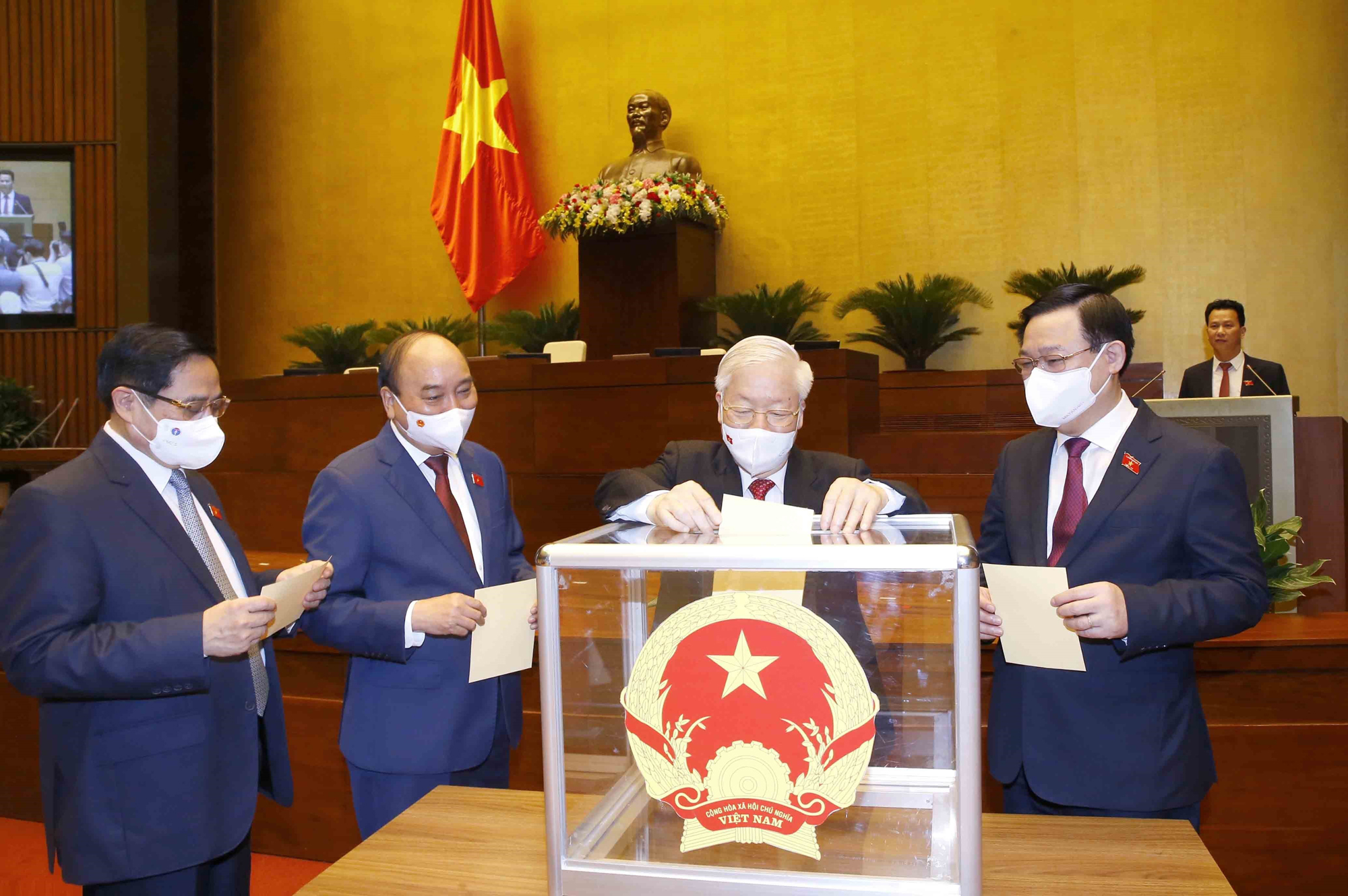 Kiểm soát quyền lực trong thể chế chính trị một đảng duy nhất cầm quyền