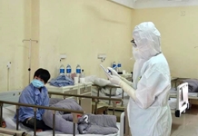 Dùng thuốc hạ sốt đúng cách khi trẻ nhiễm Covid-19