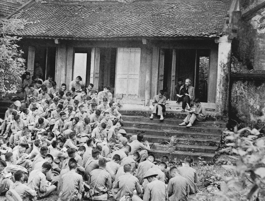 Quan điểm của Hồ Chí Minh về bảo vệ tổ quốc “từ sớm, từ xa” - nền tảng tư tưởng của chiến lược bảo vệ Tổ quốc trong tình hình mới