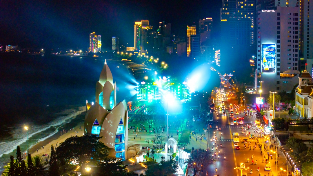 Chính sách phát triển du lịch chất lượng cao trên địa bàn tỉnh Khánh Hòa