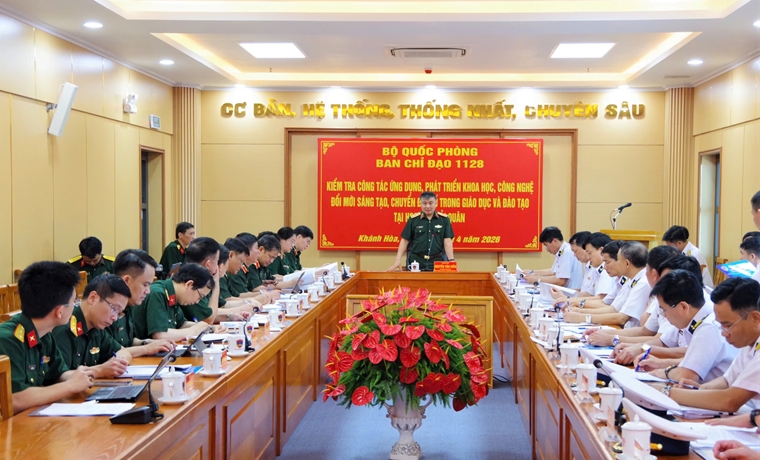 Thượng tướng Nguyễn Văn Hiền, Thứ trưởng Bộ Quốc phòng kiểm tra chuyển đổi số tại Học viện Hải quân