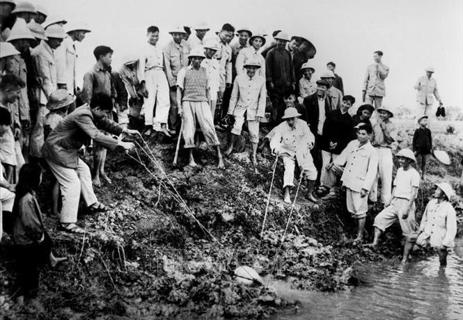 Quán triệt tư tưởng Hồ Chí Minh về công tác dân vận trong tình hình mới