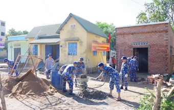 BỮA CƠM ẤM TÌNH QUÂN DÂN