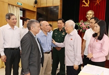 Hạnh phúc của nhân dân là mục tiêu phấn đấu của Đảng ta