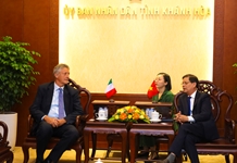 Chủ tịch UBND tỉnh Nguyễn Tấn Tuân tiếp Tổng Lãnh sự Italia tại TP. Hồ Chí Minh