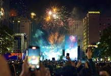 Nghị quyết của Bộ Chính trị về phương hướng, nhiệm vụ phát triển Thành phố Hồ Chí Minh đến năm 2030, tầm nhìn đến năm 2045