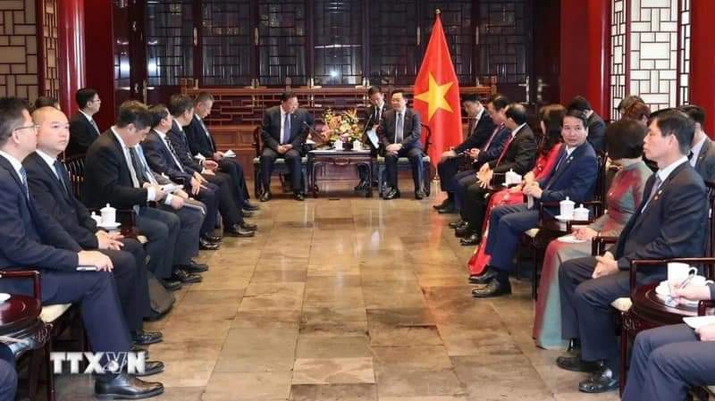 Chủ tịch Quốc hội tiếp lãnh đạo một số Tập đoàn hàng đầu của Trung Quốc