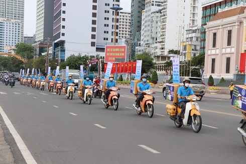Ra quân hưởng ứng "Tháng vận động triển khai bảo hiểm xã hội toàn dân"