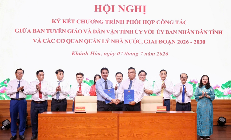 Ban Tuyên giáo và Dân vận Tỉnh ủy ký kết chương trình phối hợp công tác với UBND tỉnh và 9 sở quản lý chuyên ngành