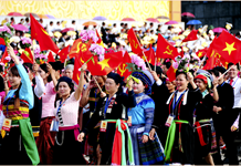 Đổi mới công tác tư tưởng của Đảng để bảo vệ quyền con người và phát triển bền vững quốc gia