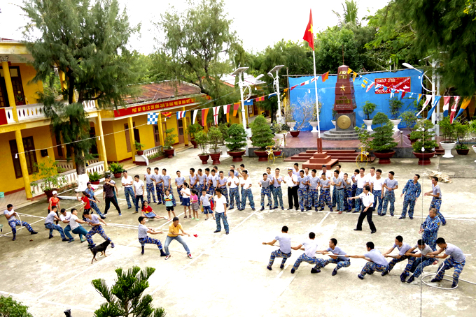 Nhịp sống nơi biển đảo quê hương